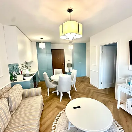 Apartment Hampton Apartament By Sienna Grobla Str. *